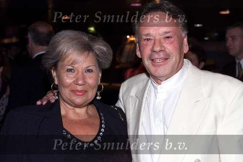 AHOY Rotterdam, 24 oktober 2000
Afscheidsconcert Lee Towers
Theo Sythof met vrouw