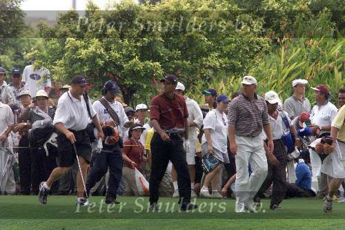 Kuala Lumpur 21 november 1999
Mines Resort golf
WK Golf voor landenteams USA eerste Spanje tweede
TIGER WOODS   Golfen