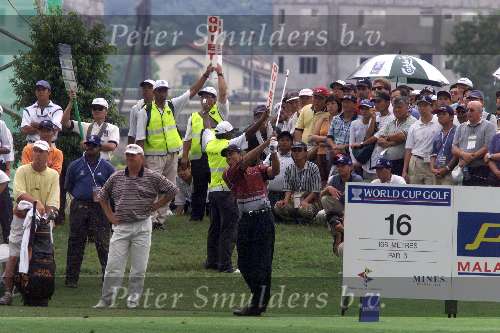 Kuala Lumpur 21 november 1999
Mines Resort golf
WK Golf voor landenteams USA eerste Spanje tweede
TIGER WOODS
Golfen