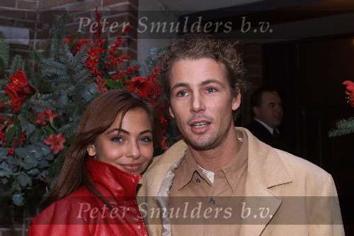 Amsterdam 12 december 1999
Opening expositie in de vondelkerk in Amsterdam van Ronald Schmets.
Georgina Verbaan en Tim Immers