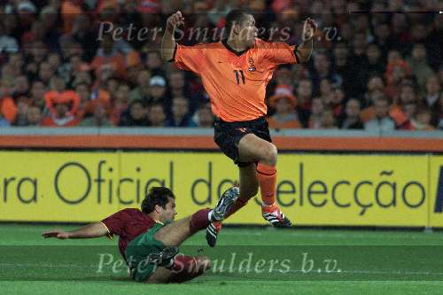 Rotterdam 11 oktober 2000
Nederland - Portugal 0-2
Wilfred  Bouma     Mooie aktie