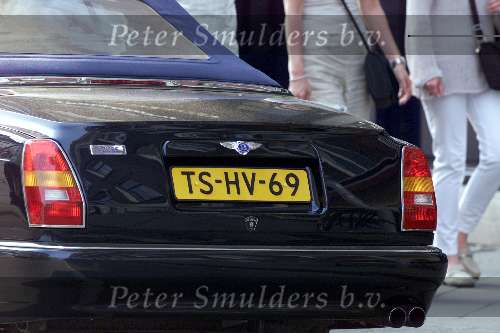 Amsterdam 06 mei 2000
Baruch Moszkowicz zijn Bentley