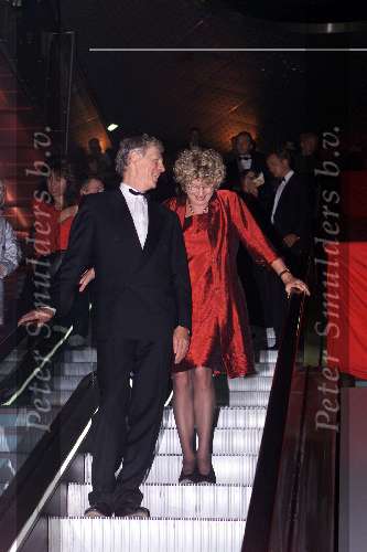 AMSTERDAM 1 OKTOBER 2001
Premiere Discovery of heaven in de pathe Arena
Martine Bijl en Berend Boudewijn
