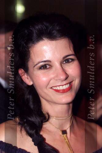 AMSTERDAM 12 OKTOBER 2001
UITREIKING VAN DE TELEVIZIERRING IN THE HEINEKEN MUSIC HALL.
Caroline de Bruijn