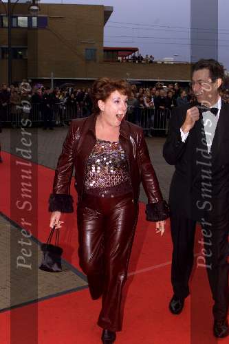 Scheveningen 21 oktober 2001
Premiere Aida.
Catherine Keyl met een vriend.