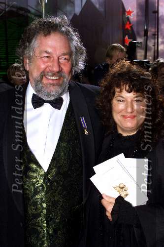 AMSTERDAM 1 OKTOBER 2001
Premiere Discovery of heaven in de pathe Arena
Chiem v Houweninge met vrouw