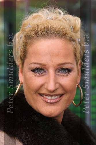 Amsterdam 1 oktober 2001
Premiere Discovery of Heaven in Pathe Arena.  
Christine v d Horst