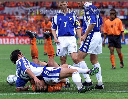 Amsterdam 21 Juni 2000
Europees Kampioenschap Voetbal 2000
Nederland-Frankrijk
Dennis Bergkamp  Overtreding