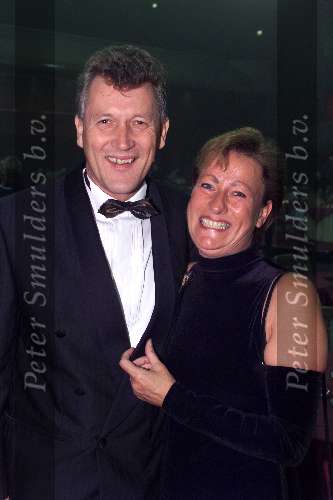 AMSTERDAM 12 OKTOBER 2001
UITREIKING VAN DE TELEVIZIERRING IN THE HEINEKEN MUSIC HALL. 
Dirk Scheringa met vrouw
