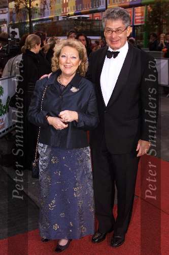 Amsterdam 1 oktober 2001
Premiere Discovery of Heaven in Pathe Arena.  
Ed v Thijn met vrouw