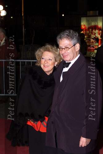 AMSTERDAM 25 OKTOBER 2001
Premiere van de musical GRACE
Ed v Thijn met vrouw