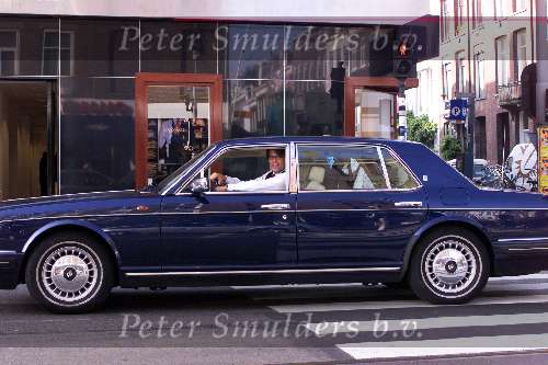 AMSTERDAM 30 oktober 2001
Emile Ratelband in zijn Rolls Royce
