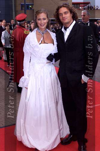 Scheveningen 21 oktober 2001
Premiere Aida.
Fabienne de Vries met vriend