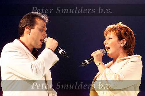 Rotterdam 18 oktober 2001
Frans Bauer in AHOY.
Frans Bauer en Marianne Weber