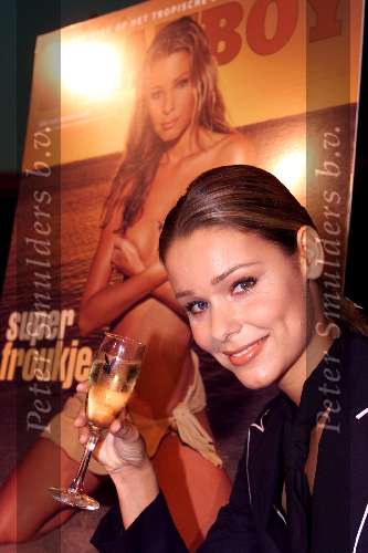 Amsterdam 15 oktober 2001
Froukje de Both  bij presentatie van playmate van december 2001