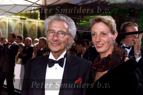 Amsterdam 1 oktober 2001
Premiere Discovery of Heaven in Pathe Arena.  
Harry Mulisch met vrouw