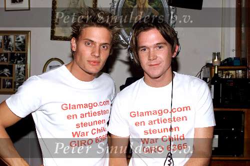 AMSTERDAM 11 OKTOBER 2001
Diner voor War Child in restaurant de Ondeugd.
Winston Post en Johnny de Mol