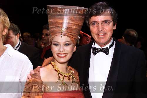 Scheveningen 21 Oktober 2001 Premiere Aida in het circustheater
Antje Monteiro en Loek Hermans