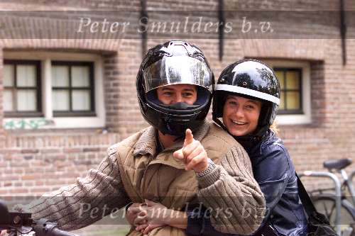 Amsterdam 20 oktober 2001
Martijn Krabbe en zijn nieuwe vriendin op de moter.