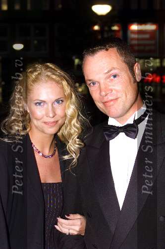 Amsterdam 12 Oktober 2001
Uitreiking van de Televizierring in de Heineken Music Hall. 
Nance met vriend