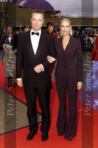schevingen 21 oktober 2001
Premiere Aida in het circustheater.
Nance met vriend