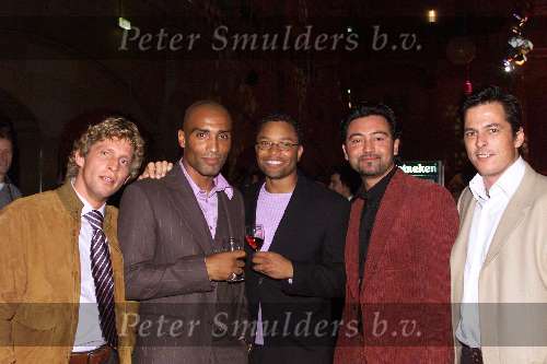 AMSTERDAM 1 OKTOBER 2001
BEST GEKLEDE MAN VAN NEDERLAND VERKIEZING VAN ESQUIRE.
Orlando Trustfull met vrienden