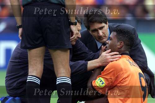 Rotterdam, 25 juni 2000   Euro 2000
Europees Kampioenschap voetbal 2000
Nederland-Yougoslavie
Patrick kluivert blessure