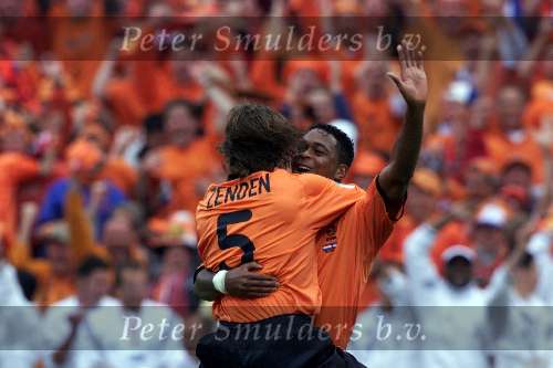 Rotterdam, 25 juni 2000   Euro 2000
Europees Kampioenschap voetbal 2000
Nederland-Yougoslavie
Patrick kluivert en boudewijn Zenden
