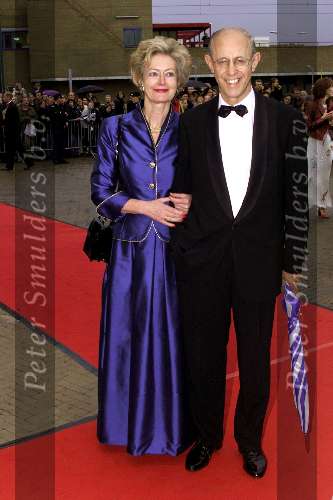 SCHEVENINGEN 21 oktober 2001
Premiere Aida in het circustheater.
Paul Nouwen met vrouw