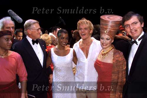 SCHEVENINGEN 21 OKTOBER 2001
PREMIERE van AIDA in het circustheater.
Antje Monteiro Chaira Borderslee Bastiaan Ragas en Pieter v Vollenhoven