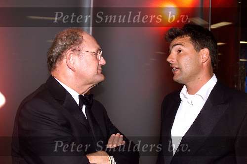 Amsterdam 12 Oktober 2001
Uitreiking Televizierring in de Heineken Music 
Joop v d Ende en Reinout Oerlemans