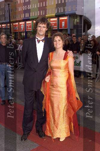 Amsterdam 1 oktober 2001
Premiere Discovery of Heaven in Pathe Arena.  
Rick v d Ploeg met vrouw