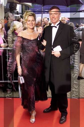 SCHEVENINGEN 21 oktober 2001
Premiere Aida in het circustheater.
Rob Bolland met vrouw
