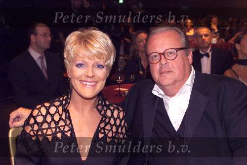 Amsterdam 12 Oktober 2001
Uitreiking Televizierring in de Heineken Music  
Simone Kleinsma met Guus Verstraeten