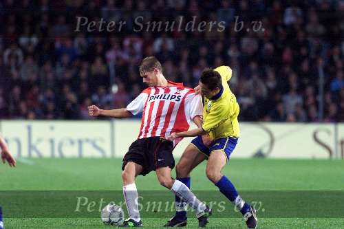 Eindhoven 27 oktober 2001
PSV-RKC 2-0
Theo Lucius
shirtje trekken