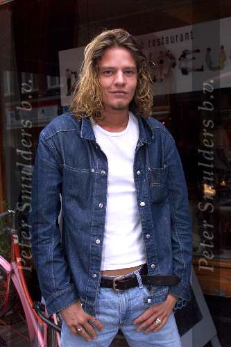 AMSTERDAM 11 OKTOBER 2001
Diner voor War Child in restaurant de Ondeugd.
Tygo Gernandt