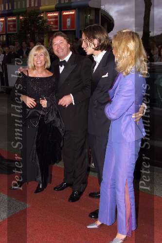 Amsterdam 1 oktober 2001
Premiere Discovery of Heaven in Pathe Arena.  
Willeke Alberti met vriend en Kai Lerby met vriendin