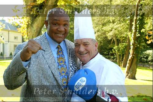 Breda 30 september 2002
George Foreman  met Cas Spijkers