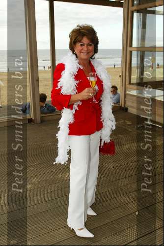 Bloemendaal 28 september 2002
Gala t.b.v. het rode kruis fonds georganiseerd door
Christine Kroonenberg