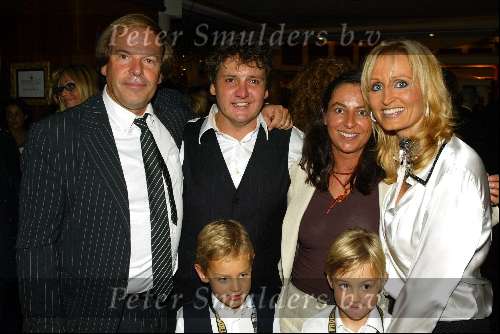 Rotterdam 5 oktober 2002
 Rene Froger optreden in AHOY
Rene  en Natasja Froger met Ivo Niehe en vrouw