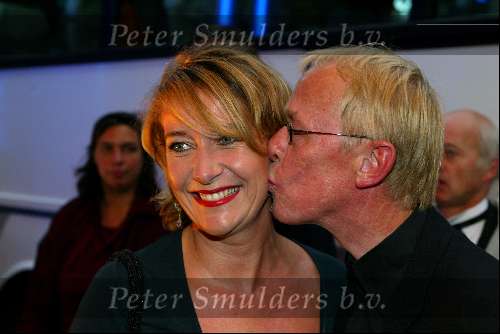 Hilversum 26 september 2002
Acadamy awards  2002 in studio 21
Jack Spijkerman met vrouw kussend