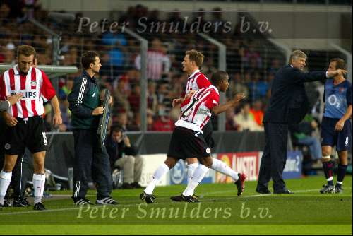 Eindhoven, 25 september 2002
PSV- Asenal FC , tweede wedstrijd in de championsleague
Eindstand 0-4
Leandro voor de eerste keer tijdens een cL wedstrijd