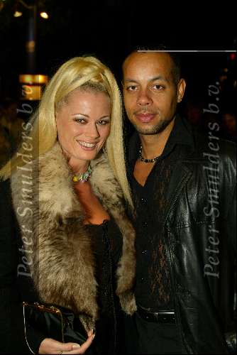 Utrecht 29 september 2002
PremiereShooters.
Monique Sluyter met vriend