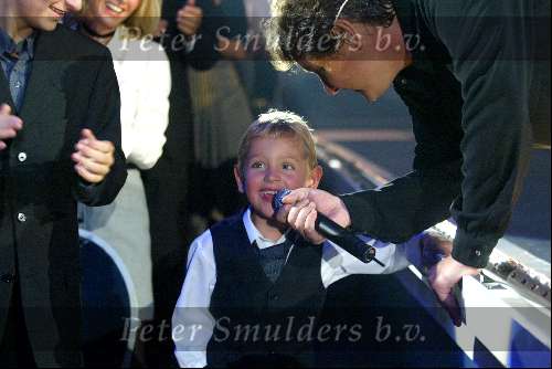 Rotterdam 5 oktober 2002
Rene Froger optreden in AHOY
Rene met zoontje