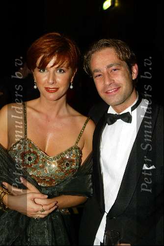 Amsterdam 25 oktober 2002
Televizierring 2002 in heineken music hal
Chazia Mourali met vriend