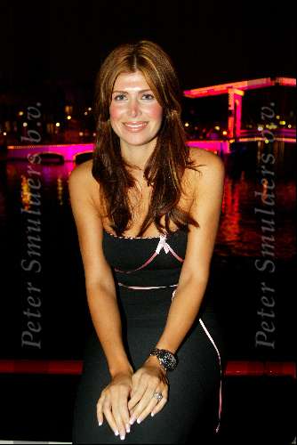 Amsterdam 1 oktober 2003
Avond tbv borstkankerbestrijding
Achtergrond Magere brug bij avond
Estelle Gullit
