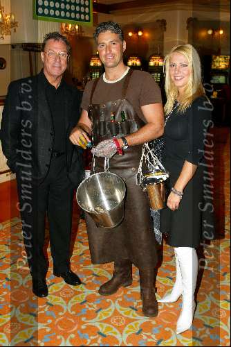 Scheveningen 30 september 2003
Society brunch in het holland casino scheveningen
Fiona Heering & Frans Molenaar