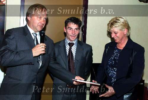 Eindhoven, 19 oktober 2002
Uitreiking van boek Jan Heintze aan Jan Reker en zijn vrouw