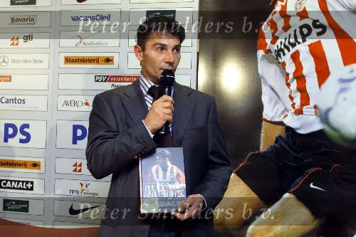Eindhoven, 19 oktober 2002
Uitreiking van boek Jan Heintze