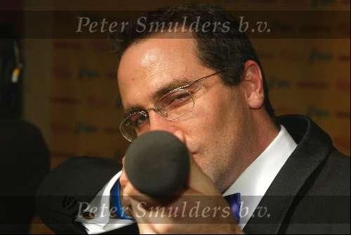 Amsterdam 25 oktober 2002
Televizierring 2002 in heineken music hall
kevin masters